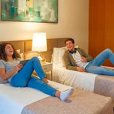 Oriente 25 By Iin - Parque Nacoes Hotell